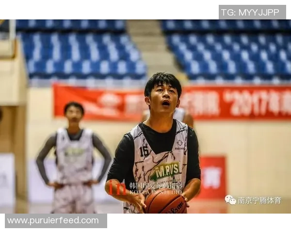 南京篮球队在城市联赛中的速度优势与战术解析 南京篮球队在城市联赛中的速度优势与战术解析