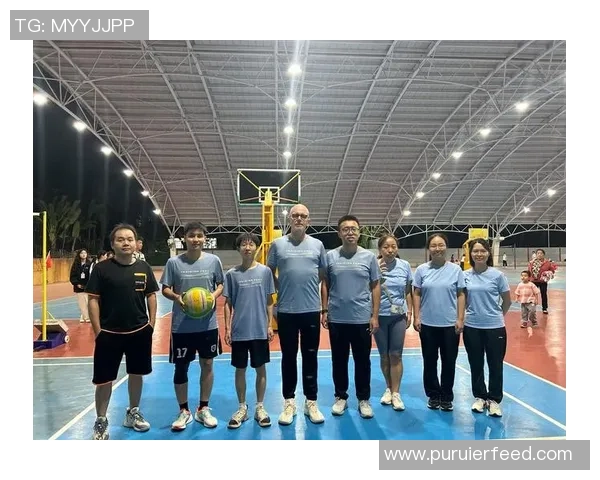 广州排球队在城市联赛中的团队协作展现出无与伦比的默契与实力 广州排球队在城市联赛中的团队协作展现出无与伦比的默契与实力