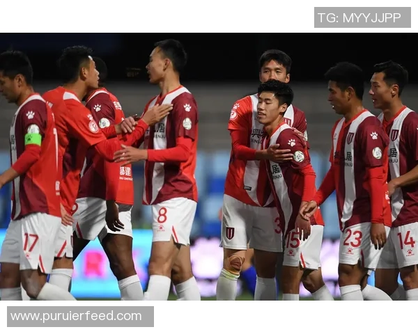 成都足球队的控制策略解析与未来发展展望 成都足球队的控制策略解析与未来发展展望