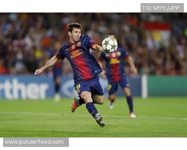 足球明星云集精彩瞬间汇总尽览球场传奇风采与激情时刻 足球明星云集精彩瞬间汇总尽览球场传奇风采与激情时刻